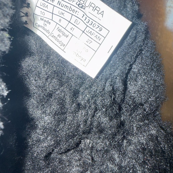 Koolaburra Black Faux-Shearling Slip-On Ankle Booties - Picture 6 of 14